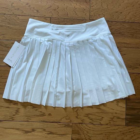 NWT Pleated White Athleta Skort - M - Picture 2 of 4